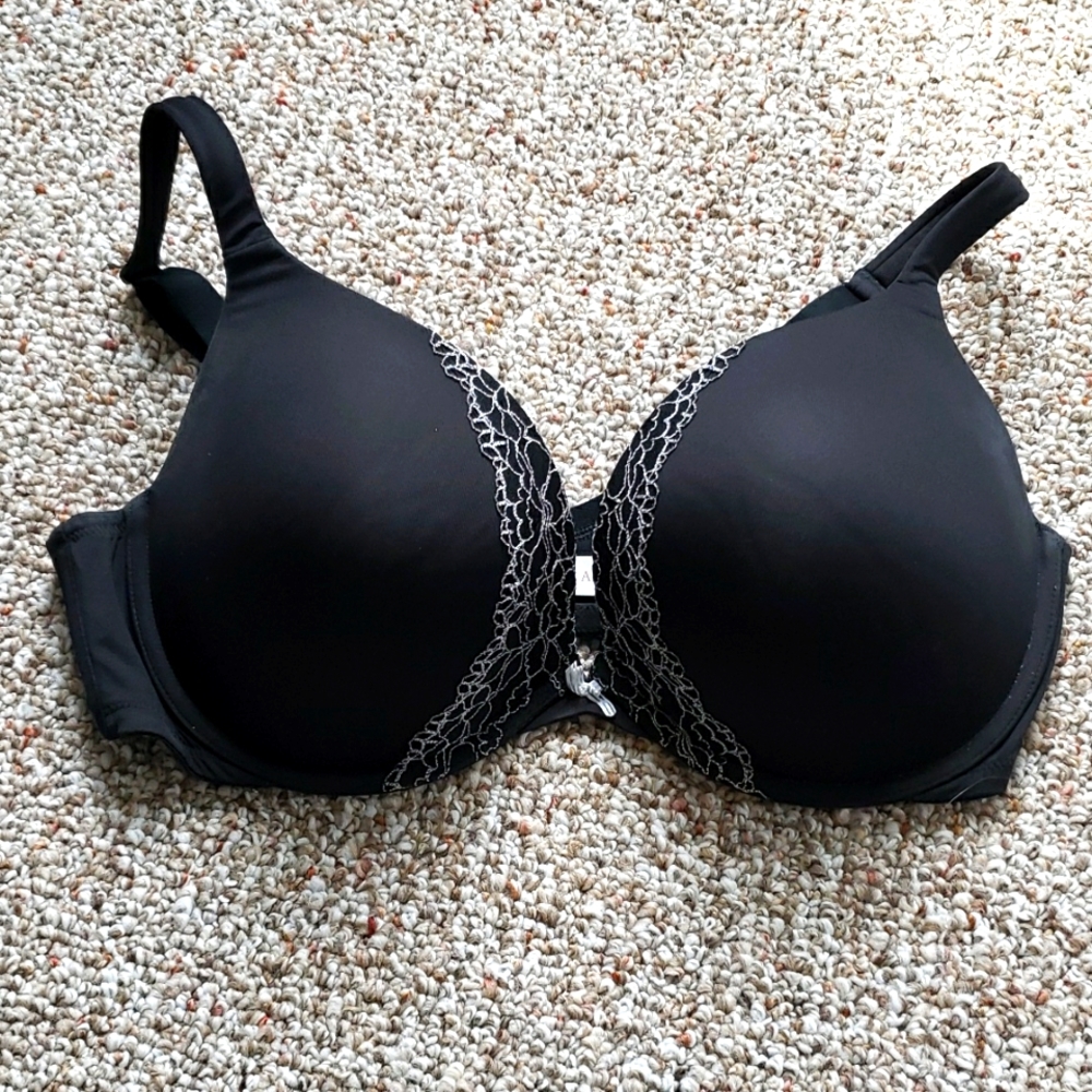 Like new Cacique Boost Plung bra 40DD